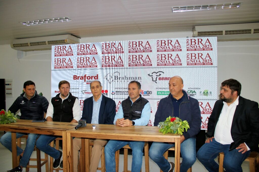 Braford Argentina, Miguel Mandrille Ministro de Producción de S de lE, Manuel Mateo por la Asociación Argentina de Brangus, Juan Zeman por la Asociación Argentina de Criadores Brahman y Wilson Minchelini Director de Agricultura de la provincia